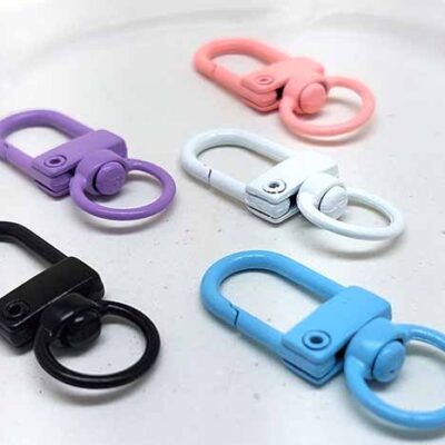 قفل جاکلیدی رنگی یا مدبر رنگی جنس فلز اندازه 1.5 در 3.5 سانتیمتر است. رنگبندی : آبی سفید صورتی مشکی بنفش کانال محصولات جدید پیام رسان ایتا https://eitaa.com/kharraziaramis کانال محصولات جدید پیام رسان روبیکا https://Rubika.ir/kharraziaramis مشاهده کدرهگیری پیام رسان ایتا https://eitaa.com/postkharraziaramis مشاهده کدرهگیری پیام رسان روبیکا https://Rubika.ir/postkharraziaramis کانال واتساپ https://whatsapp.com/channel/0029Vb6G4LDA89MaeB17xp18 پیج اینستاگرام https://instagram.com/kharraziaramis شماره واتساپ و پاسخگویی ( ساعات کاری 9 تا 13 – 17 تا 21 ) 09100772050 خرازی ارامیس خرازی قم خرازی زیورالات خرازی بازار تهران خرازی بازار بزرگ خرازی مروی خرازی مشهد خرازی شیراز خرازی اصفهان مدبر قفل جاکلیدی قفل موبایل قفل اویز موبایل قفل کیف مدبر کیف قفل رنگی مدبر رنگی مدبر اویز موبایل مدبر جاکلیدی 