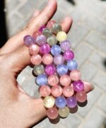 دستبند آفتاب‌پرست 🌈 دستبند آفتاب‌پرست ۷ رنگ دستبند هفت رنگ ترند و خاص ✨ معرفی محصول اگر به دنبال یک دستبند متفاوت، خاص و چشم‌نواز هستید، دستبند آفتاب‌پرست ۷ رنگ یکی از جذاب‌ترین انتخاب‌ها برای شماست. این دستبند با طراحی فانتزی و مهره‌های باکیفیت، در برابر نور جلوه‌ای شگفت‌انگیز پیدا می‌کند و رنگ‌های زیبای آن نمایان می‌شوند. ویژگی منحصربه‌فرد این محصول این است که در محیط‌های کم‌نور یا داخل منزل، مهره‌ها ظاهری روشن و نزدیک به سفید دارند؛ اما با تابش نور خورشید یا نور قوی، طیفی از ۷ رنگ زیبا روی آن نمایان می‌شود و جلوه‌ای خاص و متفاوت ایجاد می‌کند. این دستبند علاوه بر زیبایی، به دلیل کشی بودن برای اکثر سایزهای مچ مناسب است و انتخابی عالی برای استفاده روزانه یا هدیه دادن محسوب می‌شود. 💎 مشخصات محصول نام محصول: دستبند آفتاب‌پرست ۷ رنگ سنگی جنس مهره‌ها: پلاستیکی طرح: ترند، فانتزی استایل: دخترانه، زنانه، فانتزی نوع دستبند: کشی مناسب برای: تمامی سایزهای مچ تعداد مهره: ۱۹ عدد ضد حساسیت: بله، کاملاً ضد حساسیت ماندگاری: بسیار بالا (مادام‌العمر در صورت نگهداری صحیح) کاربرد: استفاده روزمره، مهمانی، دورهمی و مراسم مختلف ⭐ ویژگی‌های دستبند آفتاب‌پرست ۷ رنگ سنگی ✅ تغییر رنگ و نمایش طیف هفت‌رنگ در برابر نور ✅ مهره‌های با ظاهر شیک و لوکس ✅ طراحی ترند و فانتزی ✅ کش باکیفیت و مناسب انواع مچ ✅ کاملاً ضد حساسیت ✅ وزن سبک و استفاده راحت در طول روز ✅ مناسب برای استایل روزمره و مجلسی ✅ قیمت اقتصادی در کنار ظاهر خاص 🌞 ویژگی خاص دستبند آفتاب‌پرست مهم‌ترین تفاوت این دستبند با مدل‌های معمولی، قابلیت تغییر جلوه رنگی آن در نور است. در فضای کم‌نور، مهره‌ها رنگی روشن و ملایم دارند؛ اما زمانی که نور خورشید یا نور مستقیم به آن‌ها می‌تابد، رنگ‌های جذاب و متنوع روی مهره‌ها نمایان می‌شود و ظاهری کاملاً متفاوت ایجاد می‌کند. همین ویژگی باعث شده این مدل یکی از محبوب‌ترین دستبندهای فانتزی و ترند باشد. 💎 مزایای دستبندهای سنگی 🌿 زیبایی طبیعی هر مهره دارای بافت و جلوه‌ای خاص است که باعث می‌شود ظاهر هر دستبند منحصربه‌فرد باشد. 💪 دوام بالا  مقاومت خوبی دارند و سال‌ها زیبایی خود را حفظ می‌کنند. 🌸 مناسب انواع استایل این دستبند به راحتی با استایل‌های: اسپرت کژوال مینیمال مجلسی فانتزی ست می‌شود. 😊 مناسب پوست‌های حساس سنگ معمولاً ایجاد حساسیت پوستی نمی‌کند و این محصول نیز کاملاً ضد حساسیت است. 🎁 هدیه‌ای خاص اگر به دنبال هدیه‌ای متفاوت و به‌یادماندنی هستید، این دستبند انتخابی عالی برای: تولد سالگرد ماهگرد هدیه دوستانه هدیه ولنتاین هدیه مناسبتی خواهد بود. 🎀 چرا دستبند آفتاب‌پرست ۷ رنگ سنگی را انتخاب کنیم؟ طراحی خاص و متفاوت جلوه هفت‌رنگ در نور مهره‌های زیبا ضد حساسیت مناسب هدیه مناسب استفاده روزمره کش مقاوم قیمت مناسب ترند و محبوب 🛍️ خرید از خرازی آرامیس با خرید دستبند آفتاب‌پرست ۷ رنگ از خرازی آرامیس، محصولی خاص، باکیفیت و مطابق تصاویر دریافت خواهید کرد. همچنین با عضویت در کانال ایتای خرازی آرامیس می‌توانید از جدیدترین محصولات، تخفیف‌ها، موجودی‌های جدید و آموزش‌های مرتبط با اکسسوری و خرازی زودتر از دیگران مطلع شوید. آدرس کانال ایتا: https://eitaa.com/kharazi_aramis دستبند آفتاب پرست، دستبند آفتاب پرست ۷ رنگ، دستبند هفت رنگ، دستبند سنگی، دستبند سنگ طبیعی، دستبند دخترانه سنگی، دستبند زنانه فانتزی، دستبند ترند دخترانه، دستبند تغییر رنگ، دستبند رنگین کمانی، دستبند خاص دخترانه، دستبند کشی سنگی، خرید دستبند سنگی، قیمت دستبند سنگی، دستبند هدیه تولد، دستبند فانتزی دخترانه، دستبند مهره‌ای، بدلیجات دخترانه، اکسسوری دخترانه، خرید اکسسوری دخترانه، خرید دستبند زنانه، خرازی، خرازی آنلاین، خرازی اینترنتی، خرازی قم، فروشگاه خرازی، خرید از خرازی آنلاین، لوازم خرازی، فروشگاه بدلیجات، خرید بدلیجات آنلاین.