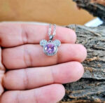 گردنبند دخترانه میکی موس سوارسکی کد353 مشخصات محصول : زنجیر : جنس استیل سایز : 0/4 رنگ نقره ای ( رنگ ثابت بدون حساسیت ) قفل و حلقه ها استیل رنگ ثابت نقره ای طول زنجیر 45 سانت جنس استیل رنگ ثابت بدون حساسیت مشخصات پلاک قطر محصول :  سانت جنس سوارسکی کانال محصولات و کدپیگیری وات ساپ https://whatsapp.com/channel/0029Vb6G4LDA89MaeB17xp18 کانال محصولات جدید پیام رسان ایتا https://eitaa.com/kharraziaramis مشاهده کدرهگیری پیام رسان ایتا https://eitaa.com/postkharraziaramis پیج اینستاگرام https://instagram.com/kharraziaramis شماره واتساپ و پاسخگویی ( ساعات کاری  9 تا 14 ) 09100772050 خرازی ارامیس خرازی قم خرازی زیورالات خرازی بازار تهران خرازی بازار بزرگ خرازی مروی خرازی مشهد خرازی شیراز خرازی اصفهان  گردنبند دخترانه میکی موس گردنبند میکی موس گردنبند زنانه میکی موس گردنبند استیل میکی موس گردنبند رتگ ثابت میکی موس گردنبند میکی موس استیل گردنبند نقره ای میکی موس گردنبند استیل دخترانه میکی موس