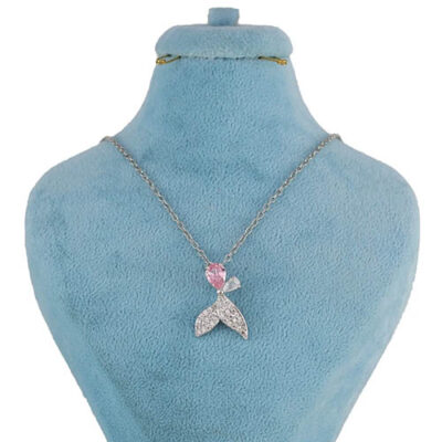 گردنبند دخترانه دم وال سوارسکی کد69 مشخصات محصول : زنجیر : جنس استیل سایز : 0/4 رنگ نقره ای ( رنگ ثابت بدون حساسیت ) قفل و حلقه ها استیل رنگ ثابت نقره ای طول زنجیر 45 سانت جنس استیل رنگ ثابت بدون حساسیت مشخصات پلاک قطر محصول :  سانت جنس سوارسکی کانال محصولات و کدپیگیری وات ساپ https://whatsapp.com/channel/0029Vb6G4LDA89MaeB17xp18 کانال محصولات جدید پیام رسان ایتا https://eitaa.com/kharraziaramis مشاهده کدرهگیری پیام رسان ایتا https://eitaa.com/postkharraziaramis پیج اینستاگرام https://instagram.com/kharraziaramis شماره واتساپ و پاسخگویی ( ساعات کاری  9 تا 14 ) 09100772050 خرازی ارامیس خرازی قم خرازی زیورالات خرازی بازار تهران خرازی بازار بزرگ خرازی مروی خرازی مشهد خرازی شیراز خرازی اصفهان  گردنبند دخترانه دم وال گردنبند دم وال گردنبند زنانه دم وال گردنبند استیل دم وال گردنبند رتگ ثابت دم وال گردنبند دم وال استیل گردنبند نقره ای دم وال گردنبند استیل دخترانه دم وال