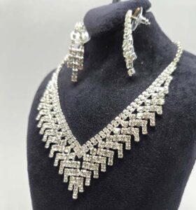 گردنبند فول نگین گردنبند سرویس جواهری گردنبند تنیسی نیم ست تنیسی نیم ست فول نگین نیم ست جواهری (2)