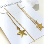 گوشواره بخیه ای ستاره مشخصات : طول زنجیر : طول پلاک : یک سانت  رنگ طلایی و نقره ای جنس استیل رنگ ثابت  کانال محصولات جدید پیام رسان ایتا https://eitaa.com/kharraziaramis کانال محصولات جدید پیام رسان روبیکا https://Rubika.ir/kharraziaramis مشاهده کدرهگیری پیام رسان ایتا https://eitaa.com/postkharraziaramis مشاهده کدرهگیری پیام رسان روبیکا https://Rubika.ir/postkharraziaramis کانال واتساپ https://whatsapp.com/channel/0029Vb6G4LDA89MaeB17xp18 پیج اینستاگرام https://instagram.com/kharraziaramis شماره واتساپ و پاسخگویی ( ساعات کاری 9 تا 13 – 17 تا 21 ) 09100772050 خرازی ارامیس خرازی قم خرازی زیورالات خرازی بازار تهران خرازی بازار بزرگ خرازی مروی خرازی مشهد خرازی شیراز خرازی اصفهان گوشواره بخیه ی گوشواره گوشواره استیل بخیه گوشواره دخترانه بخیه ای گوشواره زنجیری بخیه ای ستاره گوشواره رنگ ثابت بخیه ای ستاره گوشواره بخیه ای ستاره گوشواره ستاره گوشواره استیل بخیه ای ستاره گوشواره دخترانه بخیه ای ستاره گوشواره زنجیری بخیه ای ستاره گوشواره رنگ ثابت بخیه ای ستاره 