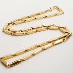گردنبند مردانه کبریتی استیل 55سانت رنگ ثابت ✨ معرفی گردنبند مردانه کبریتی استیل گردنبند مردانه کبریتی استیل یکی از مدل‌های ساده، شیک و کاربردی برای استفاده روزمره است. طراحی زنجیر کبریتی این گردنبند، ظاهری جذاب و مردانه ایجاد کرده و به‌راحتی با استایل‌های مختلف قابل استفاده است. این گردنبند با طول 55 سانتی‌متر عرضه می‌شود و در رنگ‌بندی متنوع نقره‌ای، طلایی، طلایی نقره‌ای و مشکی موجود است تا بتوانید رنگ مورد علاقه خود را انتخاب کنید. ✨ زنجیر، قفل، حلقه و اتصالات این محصول از استیل رنگ ثابت ساخته شده‌اند و گزینه‌ای مناسب برای علاقه‌مندان به گردنبندهای ساده و مردانه محسوب می‌شود. ⭐ ویژگی‌های محصول ✅ طراحی ساده و جذاب مدل کبریتی ✅ مناسب برای استایل مردانه ✅ طول زنجیر 55 سانتی‌متر ✅ جنس زنجیر استیل ✅ رنگ ثابت ✅ قفل، حلقه و اتصالات استیل ✅ دارای رنگ‌بندی متنوع ✅ مناسب برای استفاده روزمره و هدیه 🎨 رنگ‌بندی محصول این گردنبند در رنگ‌های زیر عرضه می‌شود: ⚪ نقره‌ای 🟡 طلایی ⚫ مشکی 🟡⚪ طلایی نقره‌ای 📌 مشخصات فنی نام محصول: گردنبند مردانه کبریتی مدل زنجیر: کبریتی طول گردنبند: 55 سانتی‌متر جنس زنجیر: استیل نوع رنگ: رنگ ثابت جنس قفل: استیل جنس حلقه و اتصالات: استیل رنگ‌بندی: نقره‌ای، طلایی، طلایی نقره‌ای و مشکی مناسب برای: آقایان و علاقه‌مندان به استایل ساده و اسپرت 💡 چرا گردنبند کبریتی استیل را انتخاب کنیم؟ اگر به دنبال یک گردنبند مردانه ساده و شیک هستید که بتوانید آن را با لباس‌های مختلف ست کنید، گردنبند مدل کبریتی انتخاب مناسبی است. طول 55 سانتی‌متری این زنجیر، طراحی ساده و رنگ‌بندی متنوع آن باعث شده این محصول برای استفاده روزمره، استایل اسپرت و حتی هدیه دادن گزینه‌ای جذاب باشد. 🎁 مناسب برای هدیه این گردنبند می‌تواند یک هدیه کاربردی و جذاب برای مناسبت‌های مختلف باشد: 🎂 هدیه تولد 🎁 هدیه برای دوستان 💕 هدیه مناسبتی 🖤 هدیه برای آقایان و نوجوانان 🛍️ خرید از خرازی آرامیس در خرازی آرامیس می‌توانید انواع گردنبند استیل، زنجیر گردنبند، دستبند، گوشواره، بدلیجات و اکسسوری‌های زنانه و مردانه را تهیه کنید. برای مشاهده جدیدترین محصولات و اطلاع از موجودی، عضو کانال ایتای خرازی آرامیس شوید: 📢 کانال محصولات جدید: https://eitaa.com/kharraziaramis 🔍 کلمات کلیدی گردنبند مردانه کبریتی، گردنبند کبریتی مردانه، زنجیر کبریتی مردانه، گردنبند استیل مردانه، زنجیر استیل مردانه، گردنبند مردانه استیل رنگ ثابت، گردنبند کبریتی استیل، زنجیر کبریتی استیل، گردنبند مردانه 55 سانت، زنجیر گردنبند 55 سانت، گردنبند نقره ای مردانه، گردنبند طلایی مردانه، گردنبند مشکی مردانه، گردنبند طلایی نقره ای، زنجیر مردانه ساده، گردنبند مردانه ساده، گردنبند اسپرت مردانه، زنجیر استیل رنگ ثابت، اکسسوری مردانه، بدلیجات مردانه، خرید گردنبند مردانه، قیمت گردنبند استیل مردانه، خرازی آرامیس، خرازی ارامیس، خرازی آنلاین، خرازی اینترنتی، خرازی قم، خرازی بدلیجات، لوازم زیورآلات، اکسسوری آنلاین، خرازی عمده آرامیس.