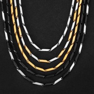 گردنبند مردانه کبریتی استیل 55سانت رنگ ثابت ✨ معرفی گردنبند مردانه کبریتی استیل گردنبند مردانه کبریتی استیل یکی از مدل‌های ساده، شیک و کاربردی برای استفاده روزمره است. طراحی زنجیر کبریتی این گردنبند، ظاهری جذاب و مردانه ایجاد کرده و به‌راحتی با استایل‌های مختلف قابل استفاده است. این گردنبند با طول 55 سانتی‌متر عرضه می‌شود و در رنگ‌بندی متنوع نقره‌ای، طلایی، طلایی نقره‌ای و مشکی موجود است تا بتوانید رنگ مورد علاقه خود را انتخاب کنید. ✨ زنجیر، قفل، حلقه و اتصالات این محصول از استیل رنگ ثابت ساخته شده‌اند و گزینه‌ای مناسب برای علاقه‌مندان به گردنبندهای ساده و مردانه محسوب می‌شود. ⭐ ویژگی‌های محصول ✅ طراحی ساده و جذاب مدل کبریتی ✅ مناسب برای استایل مردانه ✅ طول زنجیر 55 سانتی‌متر ✅ جنس زنجیر استیل ✅ رنگ ثابت ✅ قفل، حلقه و اتصالات استیل ✅ دارای رنگ‌بندی متنوع ✅ مناسب برای استفاده روزمره و هدیه 🎨 رنگ‌بندی محصول این گردنبند در رنگ‌های زیر عرضه می‌شود: ⚪ نقره‌ای 🟡 طلایی ⚫ مشکی 🟡⚪ طلایی نقره‌ای 📌 مشخصات فنی نام محصول: گردنبند مردانه کبریتی مدل زنجیر: کبریتی طول گردنبند: 55 سانتی‌متر جنس زنجیر: استیل نوع رنگ: رنگ ثابت جنس قفل: استیل جنس حلقه و اتصالات: استیل رنگ‌بندی: نقره‌ای، طلایی، طلایی نقره‌ای و مشکی مناسب برای: آقایان و علاقه‌مندان به استایل ساده و اسپرت 💡 چرا گردنبند کبریتی استیل را انتخاب کنیم؟ اگر به دنبال یک گردنبند مردانه ساده و شیک هستید که بتوانید آن را با لباس‌های مختلف ست کنید، گردنبند مدل کبریتی انتخاب مناسبی است. طول 55 سانتی‌متری این زنجیر، طراحی ساده و رنگ‌بندی متنوع آن باعث شده این محصول برای استفاده روزمره، استایل اسپرت و حتی هدیه دادن گزینه‌ای جذاب باشد. 🎁 مناسب برای هدیه این گردنبند می‌تواند یک هدیه کاربردی و جذاب برای مناسبت‌های مختلف باشد: 🎂 هدیه تولد 🎁 هدیه برای دوستان 💕 هدیه مناسبتی 🖤 هدیه برای آقایان و نوجوانان 🛍️ خرید از خرازی آرامیس در خرازی آرامیس می‌توانید انواع گردنبند استیل، زنجیر گردنبند، دستبند، گوشواره، بدلیجات و اکسسوری‌های زنانه و مردانه را تهیه کنید. برای مشاهده جدیدترین محصولات و اطلاع از موجودی، عضو کانال ایتای خرازی آرامیس شوید: 📢 کانال محصولات جدید: https://eitaa.com/kharraziaramis 🔍 کلمات کلیدی گردنبند مردانه کبریتی، گردنبند کبریتی مردانه، زنجیر کبریتی مردانه، گردنبند استیل مردانه، زنجیر استیل مردانه، گردنبند مردانه استیل رنگ ثابت، گردنبند کبریتی استیل، زنجیر کبریتی استیل، گردنبند مردانه 55 سانت، زنجیر گردنبند 55 سانت، گردنبند نقره ای مردانه، گردنبند طلایی مردانه، گردنبند مشکی مردانه، گردنبند طلایی نقره ای، زنجیر مردانه ساده، گردنبند مردانه ساده، گردنبند اسپرت مردانه، زنجیر استیل رنگ ثابت، اکسسوری مردانه، بدلیجات مردانه، خرید گردنبند مردانه، قیمت گردنبند استیل مردانه، خرازی آرامیس، خرازی ارامیس، خرازی آنلاین، خرازی اینترنتی، خرازی قم، خرازی بدلیجات، لوازم زیورآلات، اکسسوری آنلاین، خرازی عمده آرامیس.