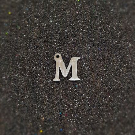 حروف استیل نقره ای لاتین M