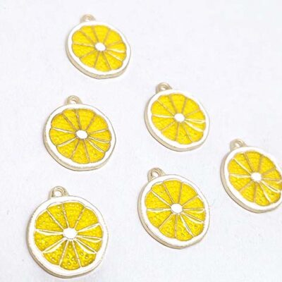 خرجکار فانتزی لیمو اسلایس لیمو کد44 🍋 پلاک فانتزی مناسب ساخت زیورآلات و اکسسوری 🍋 خرجکار اسلایس لیمو؛ انتخابی خاص برای ساخت زیورآلات فانتزی و متفاوت اگر به دنبال یک خرجکار فانتزی با طراحی خاص و الهام گرفته از میوه‌های رنگارنگ برای ساخت انواع گردنبند، دستبند، گوشواره، جاکلیدی و سایر اکسسوری‌های دست‌ساز هستید، خرجکار فانتزی اسلایس لیمو کد 44 انتخابی زیبا و متفاوت خواهد بود. طراحی جذاب این پلاک اسلایس لیمو با رنگ‌بندی شاد و ظاهری طبیعی، جلوه‌ای خاص به زیورآلات و اکسسوری‌های فانتزی شما می‌بخشد. ✨ این پلاک لیمو فانتزی با کیفیت ساخت بالا، رنگ‌آمیزی جذاب و مقاومت مناسب، برای ساخت زیورآلات کودکانه، نوجوانانه و اکسسوری‌های دست‌ساز گزینه‌ای ایده‌آل بوده و می‌تواند محصولات شما را خاص‌تر و چشم‌نوازتر کند. ⭐ ویژگی‌های محصول ✅ طرح اسلایس لیمو فانتزی ✅ طراحی زیبا، رنگارنگ و جذاب ✅ کیفیت ساخت بالا و مقاومت مناسب ✅ رنگ‌آمیزی باکیفیت و بادوام ✅ مناسب برای ساخت گردنبند، دستبند، گوشواره، جاکلیدی و انواع اکسسوری ✅ مناسب برای زیورآلات فانتزی، کودکانه و دست‌ساز 📌 مشخصات فنی نام محصول: خرجکار فانتزی اسلایس لیمو کد محصول: 44 ابعاد: در اطلاعات ارسالی درج نشده است. نوع: پلاک فانتزی کاربرد: ساخت زیورآلات، اکسسوری و کاردستی 💡 چرا این محصول را انتخاب کنیم؟ اگر قصد دارید زیورآلاتی خاص، رنگارنگ و متفاوت تولید کنید، خرجکار اسلایس لیمو انتخابی عالی است. طراحی جذاب، کیفیت مناسب و رنگ‌آمیزی زیبا باعث می‌شود این پلاک در ساخت انواع گردنبند، دستبند، گوشواره و اکسسوری‌های دست‌ساز جلوه‌ای منحصربه‌فرد ایجاد کند. این محصول برای هنرمندان، تولیدکنندگان زیورآلات و فروشندگان اکسسوری‌های فانتزی گزینه‌ای کاربردی و پرفروش محسوب می‌شود. 🛍️ خرید از خرازی آرامیس در خرازی آرامیس می‌توانید انواع خرجکار فانتزی، پلاک زیورآلات، لوازم ساخت بدلیجات، اکسسوری و سایر ملزومات ساخت زیورآلات را با قیمت مناسب تهیه کنید. همچنین با عضویت در کانال ایتای خرازی آرامیس می‌توانید جدیدترین محصولات را مشاهده کرده، از موجودی کالاها مطلع شوید و کد رهگیری مرسوله‌های ارسالی خود را دریافت کنید. 📢 کانال محصولات جدید: https://eitaa.com/kharraziaramis 🔍 کلمات کلیدی سئو خرجکار لیمو، خرجکار اسلایس لیمو، پلاک لیمو، پلاک اسلایس لیمو، پلاک لیمو فانتزی، خرجکار میوه، پلاک میوه، خرجکار میوه فانتزی، گردنبند لیمو، دستبند لیمو، گوشواره لیمو، خرجکار طرح لیمو، پلاک طرح لیمو، خرجکار فانتزی، پلاک فانتزی، خرجکار زیورآلات، لوازم ساخت زیورآلات، اکسسوری فانتزی، خرید خرجکار لیمو، قیمت خرجکار لیمو، خرازی آرامیس، خرازی آنلاین، خرازی اینترنتی، خرازی قم، خرازی عمده، خرازی بازار، اکسسوری آنلاین، اکسسوری اینترنتی، لوازم بدلیجات.