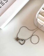 گردنبند قلب دفرمه با حروف برجسته نقره ای کد424