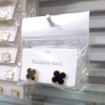 ستبند و گردنبند ونکلیف مشکی  مشخصات محصول : گردنبند ونکلیف : طول زنجیر 45 سانت ( 5 سانت زنجیر سایز ) تعداد ونکلیف : 5 عدد در هر گردنبند فاصله هر ونکلیف : 3 سانت زنجیر تنظیم 5 سانت با خرجکار آویز انتهای زنجیر رنگ زنجیر طلایی رنگ ونکلیف مشکی جنس زنجیر استیل رنگ ثابت بدون حساسیت تمام اتصالات و قفل استیل رنگ ثابت دستبند ونکلیف : طول زنجیر 23 سانت ( 5 سانت زنجیر سایز ) تعداد ونکلیف : 5 عدد در هر گردنبند فاصله هر ونکلیف : 1/5 سانت زنجیر تنظیم 5 سانت با خرجکار آویز انتهای زنجیر رنگ زنجیر طلایی رنگ ونکلیف مشکی جنس زنجیر استیل رنگ ثابت بدون حساسیت تمام اتصالات و قفل استیل رنگ ثابت کانال محصولات جدید پیام رسان ایتا https://eitaa.com/kharraziaramis کانال محصولات جدید پیام رسان روبیکا https://Rubika.ir/kharraziaramis مشاهده کدرهگیری پیام رسان ایتا https://eitaa.com/postkharraziaramis مشاهده کدرهگیری پیام رسان روبیکا https://Rubika.ir/postkharraziaramis پیج اینستاگرام https://instagram.com/kharraziaramis دستبند ونکلیف دستبند زنانه ونکلیف دستبند دخترانه ونکلیف گردنبند ونکلیف گردنبند زنانه ونکلیف گردنبند دخترانه ونکلیف دستبند استیل ونکلیف دستبند استیل زنانه ونکلیف دستبند استیل دخترانه ونکلیف گردنبند استیل ونکلیف گردنبند استیل زنانه ونکلیف گردنبند استیل دخترانه ونکلیف دستبند ونکلیف استیل دستبند ونکلیف زنانه استیل دستبند ونکلیف دخترانه استیل گردنبند ونکلیف استیل گردنبند ونکلیف زنانه استیل گردنبند ونکلیف دخترانه استیل دستبند ونکلیف دستبند ونکلیف زنانه دستبند ونکلیف دخترانه گردنبند ونکلیف گردنبند ونکلیف زنانه گردنبند ونکلیف دخترانه خرازی ارامیس خرازی قم خرازی زیورالات خرازی بازار تهران خرازی بازار بزرگ خرازی مروی خرازی مشهد خرازی شیراز خرازی اصفهان دستبند ون کلیف دستبند زنانه ون کلیف دستبند دخترانه ون کلیف گردنبند ون کلیف گردنبند زنانه ون کلیف گردنبند دخترانه ون کلیف دستبند استیل ون کلیف دستبند استیل زنانه ون کلیف دستبند استیل دخترانه ون کلیف گردنبند استیل ون کلیف گردنبند استیل زنانه ون کلیف گردنبند استیل دخترانه ون کلیف دستبند ون کلیف استیل دستبند ون کلیف زنانه استیل دستبند ون کلیف دخترانه استیل گردنبند ون کلیف استیل گردنبند ون کلیف زنانه استیل گردنبند ون کلیف دخترانه استیل دستبند ون کلیف دستبند ون کلیف زنانه دستبند ون کلیف دخترانه گردنبند ون کلیف گردنبند ون کلیف زنانه گردنبند ون کلیف دخترانه دستبند ونکلیف مشکی دستبند زنانه ونکلیف مشکی دستبند دخترانه ونکلیف مشکی گردنبند ونکلیف مشکی گردنبند زنانه ونکلیف مشکی گردنبند دخترانه ونکلیف مشکی دستبند ونکلیف سفید دستبند زنانه ونکلیف سفید دستبند دخترانه ونکلیف سفید گردنبند ونکلیف سفید گردنبند زنانه ونکلیف سفید گردنبند دخترانه ونکلیف سفید دستبند ونکلیف سیلور دستبند زنانه ونکلیف سیلور دستبند دخترانه ونکلیف سیلور گردنبند ونکلیف سیلور گردنبند زنانه ونکلیف سیلور گردنبند دخترانه ونکلیف سیلور دستبند ونکلیف نقره ای دستبند زنانه ونکلیف نقره ای دستبند دخترانه ونکلیف نقره ای گردنبند ونکلیف نقره ای گردنبند زنانه ونکلیف نقره ای گردنبند دخترانه ونکلیف نقره ای دستبند ونکلیف طلایی دستبند زنانه ونکلیف طلایی دستبند دخترانه ونکلیف طلایی گردنبند ونکلیف طلایی گردنبند زنانه ونکلیف طلایی گردنبند دخترانه ونکلیف طلایی #خرازی_انلاین_قم #خرازی_یاس #خرازیانلاین #خرازی_بدلیجات #خرازی_زیورآلات #خرازی_گلبرگ #خرازی_اینترنی #سایت_خرازی #آقای_خرازی #آقای_زیورآلات #آقای_بدلیجات #خرازی_آف #خرازی_تهران #خرازی_بازاربزرگ #خرازی_مروی #خرازی_کوچه_مروی #خرازی_بازار_بزرگ #بدلیجات_بازار_بزرگ #بدلیجات_بازارسلطانی #بدلیجات_بازار_سلطانی #خرازی_مشیرخلوت_تهران #بدلیجات_تهران #بدلیجات_گناوه #خرازی_خاطره #بدلیجات_آستارا #بدلیجات_بندر #خرازی_قم #خرازی_آرامیس #خرازی_جانا #خرازی_فادیا #خرازی_ارزان #خرازی_پاپیون #خرازی_ماهی #فروشگاه_خرازی #خرازی_پاندا #خرازی_بارلا #خرازی_توکا #دیجی_خرازی #خرازی_دیجی_کالا #خرازی_دیجیکالا #خرازی_آنلاین_مشیرخلوت #خرازی_آنلاین_شاپ خرازی انلاین قم خرازی یاس خرازیانلاین خرازی بدلیجات خرازی زیورآلات خرازی گلبرگ خرازی اینترنی سایت خرازی آقای خرازی آقای زیورآلات آقای بدلیجات خرازی آف خرازی تهران خرازی بازاربزرگ خرازی مروی خرازی کوچه مروی خرازی بازار بزرگ بدلیجات بازار بزرگ بدلیجات بازارسلطانی بدلیجات بازار سلطانی خرازی مشیرخلوت تهران بدلیجات تهران بدلیجات گناوه خرازی خاطره بدلیجات آستارا بدلیجات بندر خرازی قم خرازی آرامیس خرازی جانا خرازی فادیا خرازی ارزان خرازی پاپیون خرازی ماهی فروشگاه خرازی خرازی پاندا خرازی بارلا خرازی توکا دیجی خرازی خرازی دیجی کالا خرازی دیجیکالا خرازی آنلاین مشیرخلوت خرازی_آنلاین_شاپ خرازی_انلاین_قم خرازی_یاس خرازیانلاین خرازی_بدلیجات خرازی_زیورآلات خرازی_گلبرگ خرازی_اینترنی سایت_خرازی آقای_خرازی آقای_زیورآلات آقای_بدلیجات خرازی_آف خرازی_تهران خرازی_بازاربزرگ خرازی_مروی خرازی_کوچه_مروی خرازی_بازار_بزرگ بدلیجات_بازار_بزرگ بدلیجات_بازارسلطانی بدلیجات_بازار_سلطانی خرازی_مشیرخلوت_تهران بدلیجات_تهران بدلیجات_گناوه خرازی_خاطره بدلیجات_آستارا بدلیجات_بندر خرازی_قم خرازی_آرامیس خرازی_جانا خرازی_فادیا خرازی_ارزان خرازی_پاپیون خرازی_ماهی فروشگاه_خرازی خرازی_پاندا خرازی_بارلا خرازی_توکا دیجی_خرازی خرازی_دیجی_کالا خرازی_دیجیکالا خرازی_آنلاین_مشیرخلوت خرازی_آنلاین_شاپ خرازی آرامیس خرازی قم خرازی بدلیجات اکسسوری خرازی بازار بزرگ خرازی زیورآلات خرازی پاساژ رضا مروی خرازی کوچه مروی خرازی بازار تهران خرازی آرامیس خرازی قم خرازی بدلیجات اکسسوری خرازی ارامیس خرازی قم خرازی زیورالات خرازی بازار تهران خرازی بازار بزرگ خرازی مروی خرازی مشهد خرازی شیراز خرازی اصفهان ovhcd hvhlds خرازی ارامیس خرازی قم خرازی تهران خرازی بازار بازار خرازی عمده اکسسوری ارامیس خرازی قم گردنبندی خرازی ارامیس خرازی اینترنتی خرازی قم خرازی شهر خرازی عمده خرازی سنگ مهره فروشگاه انلاین آرامیس خرازی ارامیس قم خرازی بازار بزرگ خرازی مشهد خرازی اصفهان خرازی یزد خرازی کاشان خرازی تهران خرازی تهران بازار بزرگ خرازی تهران مشیرخلوت خرازی کوچه مروی خرازی بازار بزرگ مشیرخلوت بازار مشیرخلوت خرازی مشیرخلوت خرازی کوچه مروی خرازی مروی خرازی پاساژ امام رضا تهران خرازی گرگان خرازی ساوه خرازی کرج خرازی کرمان خرازی شیراز خرازی بابل خرازی سمنان خرازی البرز خرازی کاشمر خرازی لرستان خرازی سمنان خرازی سنندج خرازی بانه خرازی گناوه خرازی بندر خرازی بوشهر خرازی ابادان خرازی بندرعباس خرازی دامغان خرازی بدلیجات خرازی زیورالات خرازی اکسسوری ارامیس اکسسوری آرامیس خرید از باسلام قیمت با سلام فروشگاه باسلام سایت باسلام خرید از باسلام ارزون ترین قیمت تو باسلام باسلام استیل تو باسلام زنانه باسلام دخترانه باسلام پسرونه باسلام مردانه باسلام هدیه باسلام کادو باسلام روز تولد باسلام بهترین کادو باسلام بهترین هدیه باسلام هدیه روز دختر باسلام هدیه روز مرد باسلام هدیه روز زن باسلام هدیه ولنتاین باسلام هدیه تولد باسلام هدیه ارزون باسلام کادو ارزون باسلام قیمت مناسب باسلام تخفیف باسلام تخفیف فروشگاه باسلام خرید اینترنتی باسلام انگشتر خرید از باسلام قیمت انگشتر باسلام فروشگاه باسلام سایت باسلام خرید انگشتر از باسلام ارزون ترین انگشتر باسلام قیمت انگشترباسلام انگشتر باسلام انگشتر استیل تو باسلام انگشتر زنانه باسلام انگشتر دخترانه باسلام انگشتر پسرانه باسلام انگشتر پسرونه باسلام انگشتر مردانه باسلام هدیه باسلام کادو باسلام روز تولد باسلام بهترین کادو باسلام بهترین هدیه باسلام هدیه روز دختر باسلام هدیه روز مرد باسلام هدیه روز زن باسلام هدیه ولنتاین باسلام هدیه تولد باسلام هدیه ارزون باسلام کادو ارزون باسلام قیمت مناسب باسلام تخفیف باسلام تخفیف فروشگاه باسلام خرید اینترنتی باسلام گردنبند خرید از باسلام قیمت گردنبند باسلام فروشگاه باسلام سایت باسلام خرید گردنبند از باسلام ارزون ترین گردنبند باسلام قیمت گردنبند باسلام گردنبند باسلام گردنبند استیل تو باسلام گردنبند زنانه باسلام گردنبند دخترانه باسلام گردنبند پسرانه باسلام گردنبند پسرونه باسلام گردنبند مردانه باسلام هدیه باسلام کادو باسلام روز تولد باسلام بهترین کادو باسلام بهترین هدیه باسلام هدیه روز دختر باسلام هدیه روز مرد باسلام هدیه روز زن باسلام هدیه ولنتاین باسلام هدیه تولد باسلام هدیه ارزون باسلام کادو ارزون باسلام قیمت مناسب باسلام تخفیف باسلام تخفیف فروشگاه باسلام خرید اینترنتی باسلام دستبند خرید از باسلام قیمت دستبند باسلام فروشگاه باسلام سایت باسلام خرید دستبند از باسلام ارزون ترین انگشتر باسلام قیمت دستبند باسلام دستبند باسلام دستبند استیل تو باسلام دستبند زنانه باسلام دستبند دخترانه باسلام دستبند پسرانه باسلام دستبند پسرونه باسلام دستبند مردانه باسلام هدیه باسلام کادو باسلام روز تولد باسلام بهترین کادو باسلام بهترین هدیه باسلام هدیه روز دختر باسلام هدیه روز مرد باسلام هدیه روز زن باسلام هدیه ولنتاین باسلام هدیه تولد باسلام هدیه ارزون باسلام کادو ارزون باسلام قیمت مناسب باسلام تخفیف باسلام تخفیف فروشگاه باسلام خرید اینترنتی باسلام خرید از ترب قیمت ترب فروشگاه ترب سایت ترب خرید از ترب ارزون ترین قیمت تو ترب ترب استیل تو ترب زنانه ترب دخترانه ترب پسرونه ترب مردانه ترب هدیه ترب کادو ترب روز تولد ترب بهترین کادو ترب بهترین هدیه ترب هدیه روز دختر ترب هدیه روز مرد ترب هدیه روز زن ترب هدیه ولنتاین ترب هدیه تولد ترب هدیه ارزون ترب کادو ارزون ترب قیمت مناسب ترب تخفیف ترب تخفیف فروشگاه ترب خرید اینترنتی ترب انگشتر خرید از ترب قیمت انگشتر ترب فروشگاه ترب سایت ترب خرید انگشتر از ترب ارزون ترین انگشتر ترب قیمت انگشتر ترب انگشتر ترب انگشتر استیل تو ترب انگشتر زنانه ترب انگشتر دخترانه ترب انگشتر پسرانه ترب انگشتر پسرونه ترب انگشتر مردانه ترب هدیه ترب کادو ترب روز تولد ترب بهترین کادو ترب بهترین هدیه ترب هدیه روز دختر ترب هدیه روز مرد ترب هدیه روز زن ترب هدیه ولنتاین ترب هدیه تولد ترب هدیه ارزون ترب کادو ارزون ترب قیمت مناسب ترب تخفیف ترب تخفیف فروشگاه ترب خرید اینترنتی ترب گردنبند خرید از ترب قیمت گردنبند ترب فروشگاه ترب سایت ترب خرید گردنبند از ترب ارزون ترین گردنبند ترب قیمت گردنبند ترب گردنبند ترب گردنبند استیل تو ترب گردنبند زنانه ترب گردنبند دخترانه ترب گردنبند پسرانه ترب گردنبند پسرونه ترب گردنبند مردانه ترب هدیه ترب کادو ترب روز تولد ترب بهترین کادو ترب بهترین هدیه ترب هدیه روز دختر ترب هدیه روز مرد ترب هدیه روز زن ترب هدیه ولنتاین ترب هدیه تولد ترب هدیه ارزون ترب کادو ارزون ترب قیمت مناسب ترب تخفیف ترب تخفیف فروشگاه ترب خرید اینترنتی ترب دستبند خرید از ترب قیمت دستبند ترب فروشگاه ترب سایت ترب خرید دستبند از ترب ارزون ترین انگشتر ترب قیمت دستبند ترب دستبند ترب دستبند استیل تو ترب دستبند زنانه ترب دستبند دخترانه ترب دستبند پسرانه ترب دستبند پسرونه ترب دستبند مردانه ترب هدیه ترب کادو ترب روز تولد ترب بهترین کادو ترب بهترین هدیه ترب هدیه روز دختر ترب هدیه روز مرد ترب هدیه روز زن ترب هدیه ولنتاین ترب هدیه تولد ترب هدیه ارزون ترب کادو ارزون ترب قیمت مناسب ترب تخفیف ترب تخفیف فروشگاه ترب خرید اینترنتی ترب خرید از دیجی کالا قیمت دیجی کالا فروشگاه دیجی کالا سایت دیجی کالا خرید از دیجی کالا ارزون ترین قیمت تو دیجی کالا دیجی کالا استیل تو دیجی کالا زنانه دیجی کالا دخترانه دیجی کالا پسرونه دیجی کالا مردانه دیجی کالا هدیه دیجی کالا کادو دیجی کالا روز تولد دیجی کالا بهترین کادو دیجی کالا بهترین هدیه دیجی کالا هدیه روز دختر دیجی کالا هدیه روز مرد دیجی کالا هدیه روز زن دیجی کالا هدیه ولنتاین دیجی کالا هدیه تولد دیجی کالا هدیه ارزون دیجی کالا کادو ارزون دیجی کالا قیمت مناسب دیجی کالا تخفیف دیجی کالا تخفیف فروشگاه دیجی کالا خرید اینترنتی دیجی کالا انگشتر خرید از دیجی کالا قیمت انگشتر دیجی کالا فروشگاه دیجی کالا سایت دیجی کالا خرید انگشتر از دیجی کالا ارزون ترین انگشتر دیجی کالا قیمت انگشتر دیجی کالا انگشتر دیجی کالا انگشتر استیل تو دیجی کالا انگشتر زنانه دیجی کالا انگشتر دخترانه دیجی کالا انگشتر پسرانه دیجی کالا انگشتر پسرونه دیجی کالا انگشتر مردانه دیجی کالا هدیه دیجی کالا کادو دیجی کالا روز تولد دیجی کالا بهترین کادو دیجی کالا بهترین هدیه دیجی کالا هدیه روز دختر دیجی کالا هدیه روز مرد دیجی کالا هدیه روز زن دیجی کالا هدیه ولنتاین دیجی کالا هدیه تولد دیجی کالا هدیه ارزون دیجی کالا کادو ارزون دیجی کالا قیمت مناسب دیجی کالا تخفیف دیجی کالا تخفیف فروشگاه دیجی کالا خرید اینترنتی دیجی کالا گردنبند خرید از دیجی کالا قیمت گردنبند دیجی کالا فروشگاه دیجی کالا سایت دیجی کالا خرید گردنبند از دیجی کالا ارزون ترین گردنبند دیجی کالا قیمت گردنبند دیجی کالا گردنبند دیجی کالا گردنبند استیل تو دیجی کالا گردنبند زنانه دیجی کالا گردنبند دخترانه دیجی کالا گردنبند پسرانه دیجی کالا گردنبند پسرونه دیجی کالا گردنبند مردانه دیجی کالا هدیه دیجی کالا کادو دیجی کالا روز تولد دیجی کالا بهترین کادو دیجی کالا بهترین هدیه دیجی کالا هدیه روز دختر دیجی کالا هدیه روز مرد دیجی کالا هدیه روز زن دیجی کالا هدیه ولنتاین دیجی کالا هدیه تولد دیجی کالا هدیه ارزون دیجی کالا کادو ارزون دیجی کالا قیمت مناسب دیجی کالا تخفیف دیجی کالا تخفیف فروشگاه دیجی کالا خرید اینترنتی دیجی کالا دستبند خرید از دیجی کالا قیمت دستبند دیجی کالا فروشگاه دیجی کالا سایت دیجی کالا خرید دستبند از دیجی کالا ارزون ترین انگشتر دیجی کالا قیمت دستبند دیجی کالا دستبند دیجی کالا دستبند استیل تو دیجی کالا دستبند زنانه دیجی کالا دستبند دخترانه دیجی کالا دستبند پسرانه دیجی کالا دستبند پسرونه دیجی کالا دستبند مردانه دیجی کالا هدیه دیجی کالا کادو دیجی کالا روز تولد دیجی کالا بهترین کادو دیجی کالا بهترین هدیه دیجی کالا هدیه روز دختر دیجی کالا هدیه روز مرد دیجی کالا هدیه روز زن دیجی کالا هدیه ولنتاین دیجی کالا هدیه تولد دیجی کالا هدیه ارزون دیجی کالا کادو ارزون دیجی کالا قیمت مناسب دیجی کالا تخفیف دیجی کالا تخفیف فروشگاه دیجی کالا خرید اینترنتی دیجی خرید از دیجی کالا قیمت دیجی کالا فروشگاه دیجی کالا سایت دیجی کالا خرید از دیجی کالا ارزون ترین قیمت تو دیجی کالا دیجی کالا استیل تو دیجی کالا زنانه دیجی کالا دخترانه دیجی کالا پسرونه دیجی کالا مردانه دیجی کالا هدیه دیجی کالا کادو دیجی کالا روز تولد دیجی کالا بهترین کادو دیجی کالا بهترین هدیه دیجی کالا هدیه روز دختر دیجی کالا هدیه روز مرد دیجی کالا هدیه روز زن دیجی کالا هدیه ولنتاین دیجی کالا هدیه تولد دیجی کالا هدیه ارزون دیجی کالا کادو ارزون دیجی کالا قیمت مناسب دیجی کالا تخفیف دیجی کالا تخفیف فروشگاه دیجی کالا خرید اینترنتی دیجی کالاKharazi Kharazi Big Market Mashhad Kharazi Isfahan Kharazi Yazd Kharazi Kashan Kharazi Tehran Kharazi Tehran Kharazi Big Market Tehran Moshir Kholot Kharazi Marvi Alley Kharazi Big Market Moshir Kholot Kharazi Market Moshir Kholot Kharazi Alley Kharazi Marvi Kharazi Passage Imam Reza Tehran Kharazi Gorgan Kharazi Saveh Kharazi Karaj Kharazi Kerman Kharazi Shiraz Khorazi Babylon Khorazi Semnan Khorazi Alborz Khorazi Kashmer Khorazi Lorestan Khorazi Semnan Khorazi Sanandaj Khorazi Baneh Khorazi Gnave Khorazi Bandar Khorazi Bushehr Khorazi Abadan Khorazi Bandar Abbas Khorazi Damghan Khorazi Crystals Khorazi Jewelry Khorazi Accessories Aramis Accessories Aramis Accessories Steel ring, steel ring, fixed color without sensitivity, fixed color ring, without sensitivity, ring without sensitivity, silver steel ring, gold steel ring, gold ring, silver ring, girls' gold ring, girls' silver ring, women's ring, گوشواره استیل ونکلیف گوشواره ونکلیف گوشواره دخترانه ونکلیف گوشواره زنانه ونکلیف گوشواره استیل ون کلیف گوشواره ون کلیف خرازی ارامیس (2)