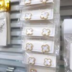 ستبند و گردنبند ونکلیف مشکی  مشخصات محصول : گردنبند ونکلیف : طول زنجیر 45 سانت ( 5 سانت زنجیر سایز ) تعداد ونکلیف : 5 عدد در هر گردنبند فاصله هر ونکلیف : 3 سانت زنجیر تنظیم 5 سانت با خرجکار آویز انتهای زنجیر رنگ زنجیر طلایی رنگ ونکلیف مشکی جنس زنجیر استیل رنگ ثابت بدون حساسیت تمام اتصالات و قفل استیل رنگ ثابت دستبند ونکلیف : طول زنجیر 23 سانت ( 5 سانت زنجیر سایز ) تعداد ونکلیف : 5 عدد در هر گردنبند فاصله هر ونکلیف : 1/5 سانت زنجیر تنظیم 5 سانت با خرجکار آویز انتهای زنجیر رنگ زنجیر طلایی رنگ ونکلیف مشکی جنس زنجیر استیل رنگ ثابت بدون حساسیت تمام اتصالات و قفل استیل رنگ ثابت کانال محصولات جدید پیام رسان ایتا https://eitaa.com/kharraziaramis کانال محصولات جدید پیام رسان روبیکا https://Rubika.ir/kharraziaramis مشاهده کدرهگیری پیام رسان ایتا https://eitaa.com/postkharraziaramis مشاهده کدرهگیری پیام رسان روبیکا https://Rubika.ir/postkharraziaramis پیج اینستاگرام https://instagram.com/kharraziaramis دستبند ونکلیف دستبند زنانه ونکلیف دستبند دخترانه ونکلیف گردنبند ونکلیف گردنبند زنانه ونکلیف گردنبند دخترانه ونکلیف دستبند استیل ونکلیف دستبند استیل زنانه ونکلیف دستبند استیل دخترانه ونکلیف گردنبند استیل ونکلیف گردنبند استیل زنانه ونکلیف گردنبند استیل دخترانه ونکلیف دستبند ونکلیف استیل دستبند ونکلیف زنانه استیل دستبند ونکلیف دخترانه استیل گردنبند ونکلیف استیل گردنبند ونکلیف زنانه استیل گردنبند ونکلیف دخترانه استیل دستبند ونکلیف دستبند ونکلیف زنانه دستبند ونکلیف دخترانه گردنبند ونکلیف گردنبند ونکلیف زنانه گردنبند ونکلیف دخترانه خرازی ارامیس خرازی قم خرازی زیورالات خرازی بازار تهران خرازی بازار بزرگ خرازی مروی خرازی مشهد خرازی شیراز خرازی اصفهان دستبند ون کلیف دستبند زنانه ون کلیف دستبند دخترانه ون کلیف گردنبند ون کلیف گردنبند زنانه ون کلیف گردنبند دخترانه ون کلیف دستبند استیل ون کلیف دستبند استیل زنانه ون کلیف دستبند استیل دخترانه ون کلیف گردنبند استیل ون کلیف گردنبند استیل زنانه ون کلیف گردنبند استیل دخترانه ون کلیف دستبند ون کلیف استیل دستبند ون کلیف زنانه استیل دستبند ون کلیف دخترانه استیل گردنبند ون کلیف استیل گردنبند ون کلیف زنانه استیل گردنبند ون کلیف دخترانه استیل دستبند ون کلیف دستبند ون کلیف زنانه دستبند ون کلیف دخترانه گردنبند ون کلیف گردنبند ون کلیف زنانه گردنبند ون کلیف دخترانه دستبند ونکلیف مشکی دستبند زنانه ونکلیف مشکی دستبند دخترانه ونکلیف مشکی گردنبند ونکلیف مشکی گردنبند زنانه ونکلیف مشکی گردنبند دخترانه ونکلیف مشکی دستبند ونکلیف سفید دستبند زنانه ونکلیف سفید دستبند دخترانه ونکلیف سفید گردنبند ونکلیف سفید گردنبند زنانه ونکلیف سفید گردنبند دخترانه ونکلیف سفید دستبند ونکلیف سیلور دستبند زنانه ونکلیف سیلور دستبند دخترانه ونکلیف سیلور گردنبند ونکلیف سیلور گردنبند زنانه ونکلیف سیلور گردنبند دخترانه ونکلیف سیلور دستبند ونکلیف نقره ای دستبند زنانه ونکلیف نقره ای دستبند دخترانه ونکلیف نقره ای گردنبند ونکلیف نقره ای گردنبند زنانه ونکلیف نقره ای گردنبند دخترانه ونکلیف نقره ای دستبند ونکلیف طلایی دستبند زنانه ونکلیف طلایی دستبند دخترانه ونکلیف طلایی گردنبند ونکلیف طلایی گردنبند زنانه ونکلیف طلایی گردنبند دخترانه ونکلیف طلایی #خرازی_انلاین_قم #خرازی_یاس #خرازیانلاین #خرازی_بدلیجات #خرازی_زیورآلات #خرازی_گلبرگ #خرازی_اینترنی #سایت_خرازی #آقای_خرازی #آقای_زیورآلات #آقای_بدلیجات #خرازی_آف #خرازی_تهران #خرازی_بازاربزرگ #خرازی_مروی #خرازی_کوچه_مروی #خرازی_بازار_بزرگ #بدلیجات_بازار_بزرگ #بدلیجات_بازارسلطانی #بدلیجات_بازار_سلطانی #خرازی_مشیرخلوت_تهران #بدلیجات_تهران #بدلیجات_گناوه #خرازی_خاطره #بدلیجات_آستارا #بدلیجات_بندر #خرازی_قم #خرازی_آرامیس #خرازی_جانا #خرازی_فادیا #خرازی_ارزان #خرازی_پاپیون #خرازی_ماهی #فروشگاه_خرازی #خرازی_پاندا #خرازی_بارلا #خرازی_توکا #دیجی_خرازی #خرازی_دیجی_کالا #خرازی_دیجیکالا #خرازی_آنلاین_مشیرخلوت #خرازی_آنلاین_شاپ خرازی انلاین قم خرازی یاس خرازیانلاین خرازی بدلیجات خرازی زیورآلات خرازی گلبرگ خرازی اینترنی سایت خرازی آقای خرازی آقای زیورآلات آقای بدلیجات خرازی آف خرازی تهران خرازی بازاربزرگ خرازی مروی خرازی کوچه مروی خرازی بازار بزرگ بدلیجات بازار بزرگ بدلیجات بازارسلطانی بدلیجات بازار سلطانی خرازی مشیرخلوت تهران بدلیجات تهران بدلیجات گناوه خرازی خاطره بدلیجات آستارا بدلیجات بندر خرازی قم خرازی آرامیس خرازی جانا خرازی فادیا خرازی ارزان خرازی پاپیون خرازی ماهی فروشگاه خرازی خرازی پاندا خرازی بارلا خرازی توکا دیجی خرازی خرازی دیجی کالا خرازی دیجیکالا خرازی آنلاین مشیرخلوت خرازی_آنلاین_شاپ خرازی_انلاین_قم خرازی_یاس خرازیانلاین خرازی_بدلیجات خرازی_زیورآلات خرازی_گلبرگ خرازی_اینترنی سایت_خرازی آقای_خرازی آقای_زیورآلات آقای_بدلیجات خرازی_آف خرازی_تهران خرازی_بازاربزرگ خرازی_مروی خرازی_کوچه_مروی خرازی_بازار_بزرگ بدلیجات_بازار_بزرگ بدلیجات_بازارسلطانی بدلیجات_بازار_سلطانی خرازی_مشیرخلوت_تهران بدلیجات_تهران بدلیجات_گناوه خرازی_خاطره بدلیجات_آستارا بدلیجات_بندر خرازی_قم خرازی_آرامیس خرازی_جانا خرازی_فادیا خرازی_ارزان خرازی_پاپیون خرازی_ماهی فروشگاه_خرازی خرازی_پاندا خرازی_بارلا خرازی_توکا دیجی_خرازی خرازی_دیجی_کالا خرازی_دیجیکالا خرازی_آنلاین_مشیرخلوت خرازی_آنلاین_شاپ خرازی آرامیس خرازی قم خرازی بدلیجات اکسسوری خرازی بازار بزرگ خرازی زیورآلات خرازی پاساژ رضا مروی خرازی کوچه مروی خرازی بازار تهران خرازی آرامیس خرازی قم خرازی بدلیجات اکسسوری خرازی ارامیس خرازی قم خرازی زیورالات خرازی بازار تهران خرازی بازار بزرگ خرازی مروی خرازی مشهد خرازی شیراز خرازی اصفهان ovhcd hvhlds خرازی ارامیس خرازی قم خرازی تهران خرازی بازار بازار خرازی عمده اکسسوری ارامیس خرازی قم گردنبندی خرازی ارامیس خرازی اینترنتی خرازی قم خرازی شهر خرازی عمده خرازی سنگ مهره فروشگاه انلاین آرامیس خرازی ارامیس قم خرازی بازار بزرگ خرازی مشهد خرازی اصفهان خرازی یزد خرازی کاشان خرازی تهران خرازی تهران بازار بزرگ خرازی تهران مشیرخلوت خرازی کوچه مروی خرازی بازار بزرگ مشیرخلوت بازار مشیرخلوت خرازی مشیرخلوت خرازی کوچه مروی خرازی مروی خرازی پاساژ امام رضا تهران خرازی گرگان خرازی ساوه خرازی کرج خرازی کرمان خرازی شیراز خرازی بابل خرازی سمنان خرازی البرز خرازی کاشمر خرازی لرستان خرازی سمنان خرازی سنندج خرازی بانه خرازی گناوه خرازی بندر خرازی بوشهر خرازی ابادان خرازی بندرعباس خرازی دامغان خرازی بدلیجات خرازی زیورالات خرازی اکسسوری ارامیس اکسسوری آرامیس خرید از باسلام قیمت با سلام فروشگاه باسلام سایت باسلام خرید از باسلام ارزون ترین قیمت تو باسلام باسلام استیل تو باسلام زنانه باسلام دخترانه باسلام پسرونه باسلام مردانه باسلام هدیه باسلام کادو باسلام روز تولد باسلام بهترین کادو باسلام بهترین هدیه باسلام هدیه روز دختر باسلام هدیه روز مرد باسلام هدیه روز زن باسلام هدیه ولنتاین باسلام هدیه تولد باسلام هدیه ارزون باسلام کادو ارزون باسلام قیمت مناسب باسلام تخفیف باسلام تخفیف فروشگاه باسلام خرید اینترنتی باسلام انگشتر خرید از باسلام قیمت انگشتر باسلام فروشگاه باسلام سایت باسلام خرید انگشتر از باسلام ارزون ترین انگشتر باسلام قیمت انگشترباسلام انگشتر باسلام انگشتر استیل تو باسلام انگشتر زنانه باسلام انگشتر دخترانه باسلام انگشتر پسرانه باسلام انگشتر پسرونه باسلام انگشتر مردانه باسلام هدیه باسلام کادو باسلام روز تولد باسلام بهترین کادو باسلام بهترین هدیه باسلام هدیه روز دختر باسلام هدیه روز مرد باسلام هدیه روز زن باسلام هدیه ولنتاین باسلام هدیه تولد باسلام هدیه ارزون باسلام کادو ارزون باسلام قیمت مناسب باسلام تخفیف باسلام تخفیف فروشگاه باسلام خرید اینترنتی باسلام گردنبند خرید از باسلام قیمت گردنبند باسلام فروشگاه باسلام سایت باسلام خرید گردنبند از باسلام ارزون ترین گردنبند باسلام قیمت گردنبند باسلام گردنبند باسلام گردنبند استیل تو باسلام گردنبند زنانه باسلام گردنبند دخترانه باسلام گردنبند پسرانه باسلام گردنبند پسرونه باسلام گردنبند مردانه باسلام هدیه باسلام کادو باسلام روز تولد باسلام بهترین کادو باسلام بهترین هدیه باسلام هدیه روز دختر باسلام هدیه روز مرد باسلام هدیه روز زن باسلام هدیه ولنتاین باسلام هدیه تولد باسلام هدیه ارزون باسلام کادو ارزون باسلام قیمت مناسب باسلام تخفیف باسلام تخفیف فروشگاه باسلام خرید اینترنتی باسلام دستبند خرید از باسلام قیمت دستبند باسلام فروشگاه باسلام سایت باسلام خرید دستبند از باسلام ارزون ترین انگشتر باسلام قیمت دستبند باسلام دستبند باسلام دستبند استیل تو باسلام دستبند زنانه باسلام دستبند دخترانه باسلام دستبند پسرانه باسلام دستبند پسرونه باسلام دستبند مردانه باسلام هدیه باسلام کادو باسلام روز تولد باسلام بهترین کادو باسلام بهترین هدیه باسلام هدیه روز دختر باسلام هدیه روز مرد باسلام هدیه روز زن باسلام هدیه ولنتاین باسلام هدیه تولد باسلام هدیه ارزون باسلام کادو ارزون باسلام قیمت مناسب باسلام تخفیف باسلام تخفیف فروشگاه باسلام خرید اینترنتی باسلام خرید از ترب قیمت ترب فروشگاه ترب سایت ترب خرید از ترب ارزون ترین قیمت تو ترب ترب استیل تو ترب زنانه ترب دخترانه ترب پسرونه ترب مردانه ترب هدیه ترب کادو ترب روز تولد ترب بهترین کادو ترب بهترین هدیه ترب هدیه روز دختر ترب هدیه روز مرد ترب هدیه روز زن ترب هدیه ولنتاین ترب هدیه تولد ترب هدیه ارزون ترب کادو ارزون ترب قیمت مناسب ترب تخفیف ترب تخفیف فروشگاه ترب خرید اینترنتی ترب انگشتر خرید از ترب قیمت انگشتر ترب فروشگاه ترب سایت ترب خرید انگشتر از ترب ارزون ترین انگشتر ترب قیمت انگشتر ترب انگشتر ترب انگشتر استیل تو ترب انگشتر زنانه ترب انگشتر دخترانه ترب انگشتر پسرانه ترب انگشتر پسرونه ترب انگشتر مردانه ترب هدیه ترب کادو ترب روز تولد ترب بهترین کادو ترب بهترین هدیه ترب هدیه روز دختر ترب هدیه روز مرد ترب هدیه روز زن ترب هدیه ولنتاین ترب هدیه تولد ترب هدیه ارزون ترب کادو ارزون ترب قیمت مناسب ترب تخفیف ترب تخفیف فروشگاه ترب خرید اینترنتی ترب گردنبند خرید از ترب قیمت گردنبند ترب فروشگاه ترب سایت ترب خرید گردنبند از ترب ارزون ترین گردنبند ترب قیمت گردنبند ترب گردنبند ترب گردنبند استیل تو ترب گردنبند زنانه ترب گردنبند دخترانه ترب گردنبند پسرانه ترب گردنبند پسرونه ترب گردنبند مردانه ترب هدیه ترب کادو ترب روز تولد ترب بهترین کادو ترب بهترین هدیه ترب هدیه روز دختر ترب هدیه روز مرد ترب هدیه روز زن ترب هدیه ولنتاین ترب هدیه تولد ترب هدیه ارزون ترب کادو ارزون ترب قیمت مناسب ترب تخفیف ترب تخفیف فروشگاه ترب خرید اینترنتی ترب دستبند خرید از ترب قیمت دستبند ترب فروشگاه ترب سایت ترب خرید دستبند از ترب ارزون ترین انگشتر ترب قیمت دستبند ترب دستبند ترب دستبند استیل تو ترب دستبند زنانه ترب دستبند دخترانه ترب دستبند پسرانه ترب دستبند پسرونه ترب دستبند مردانه ترب هدیه ترب کادو ترب روز تولد ترب بهترین کادو ترب بهترین هدیه ترب هدیه روز دختر ترب هدیه روز مرد ترب هدیه روز زن ترب هدیه ولنتاین ترب هدیه تولد ترب هدیه ارزون ترب کادو ارزون ترب قیمت مناسب ترب تخفیف ترب تخفیف فروشگاه ترب خرید اینترنتی ترب خرید از دیجی کالا قیمت دیجی کالا فروشگاه دیجی کالا سایت دیجی کالا خرید از دیجی کالا ارزون ترین قیمت تو دیجی کالا دیجی کالا استیل تو دیجی کالا زنانه دیجی کالا دخترانه دیجی کالا پسرونه دیجی کالا مردانه دیجی کالا هدیه دیجی کالا کادو دیجی کالا روز تولد دیجی کالا بهترین کادو دیجی کالا بهترین هدیه دیجی کالا هدیه روز دختر دیجی کالا هدیه روز مرد دیجی کالا هدیه روز زن دیجی کالا هدیه ولنتاین دیجی کالا هدیه تولد دیجی کالا هدیه ارزون دیجی کالا کادو ارزون دیجی کالا قیمت مناسب دیجی کالا تخفیف دیجی کالا تخفیف فروشگاه دیجی کالا خرید اینترنتی دیجی کالا انگشتر خرید از دیجی کالا قیمت انگشتر دیجی کالا فروشگاه دیجی کالا سایت دیجی کالا خرید انگشتر از دیجی کالا ارزون ترین انگشتر دیجی کالا قیمت انگشتر دیجی کالا انگشتر دیجی کالا انگشتر استیل تو دیجی کالا انگشتر زنانه دیجی کالا انگشتر دخترانه دیجی کالا انگشتر پسرانه دیجی کالا انگشتر پسرونه دیجی کالا انگشتر مردانه دیجی کالا هدیه دیجی کالا کادو دیجی کالا روز تولد دیجی کالا بهترین کادو دیجی کالا بهترین هدیه دیجی کالا هدیه روز دختر دیجی کالا هدیه روز مرد دیجی کالا هدیه روز زن دیجی کالا هدیه ولنتاین دیجی کالا هدیه تولد دیجی کالا هدیه ارزون دیجی کالا کادو ارزون دیجی کالا قیمت مناسب دیجی کالا تخفیف دیجی کالا تخفیف فروشگاه دیجی کالا خرید اینترنتی دیجی کالا گردنبند خرید از دیجی کالا قیمت گردنبند دیجی کالا فروشگاه دیجی کالا سایت دیجی کالا خرید گردنبند از دیجی کالا ارزون ترین گردنبند دیجی کالا قیمت گردنبند دیجی کالا گردنبند دیجی کالا گردنبند استیل تو دیجی کالا گردنبند زنانه دیجی کالا گردنبند دخترانه دیجی کالا گردنبند پسرانه دیجی کالا گردنبند پسرونه دیجی کالا گردنبند مردانه دیجی کالا هدیه دیجی کالا کادو دیجی کالا روز تولد دیجی کالا بهترین کادو دیجی کالا بهترین هدیه دیجی کالا هدیه روز دختر دیجی کالا هدیه روز مرد دیجی کالا هدیه روز زن دیجی کالا هدیه ولنتاین دیجی کالا هدیه تولد دیجی کالا هدیه ارزون دیجی کالا کادو ارزون دیجی کالا قیمت مناسب دیجی کالا تخفیف دیجی کالا تخفیف فروشگاه دیجی کالا خرید اینترنتی دیجی کالا دستبند خرید از دیجی کالا قیمت دستبند دیجی کالا فروشگاه دیجی کالا سایت دیجی کالا خرید دستبند از دیجی کالا ارزون ترین انگشتر دیجی کالا قیمت دستبند دیجی کالا دستبند دیجی کالا دستبند استیل تو دیجی کالا دستبند زنانه دیجی کالا دستبند دخترانه دیجی کالا دستبند پسرانه دیجی کالا دستبند پسرونه دیجی کالا دستبند مردانه دیجی کالا هدیه دیجی کالا کادو دیجی کالا روز تولد دیجی کالا بهترین کادو دیجی کالا بهترین هدیه دیجی کالا هدیه روز دختر دیجی کالا هدیه روز مرد دیجی کالا هدیه روز زن دیجی کالا هدیه ولنتاین دیجی کالا هدیه تولد دیجی کالا هدیه ارزون دیجی کالا کادو ارزون دیجی کالا قیمت مناسب دیجی کالا تخفیف دیجی کالا تخفیف فروشگاه دیجی کالا خرید اینترنتی دیجی خرید از دیجی کالا قیمت دیجی کالا فروشگاه دیجی کالا سایت دیجی کالا خرید از دیجی کالا ارزون ترین قیمت تو دیجی کالا دیجی کالا استیل تو دیجی کالا زنانه دیجی کالا دخترانه دیجی کالا پسرونه دیجی کالا مردانه دیجی کالا هدیه دیجی کالا کادو دیجی کالا روز تولد دیجی کالا بهترین کادو دیجی کالا بهترین هدیه دیجی کالا هدیه روز دختر دیجی کالا هدیه روز مرد دیجی کالا هدیه روز زن دیجی کالا هدیه ولنتاین دیجی کالا هدیه تولد دیجی کالا هدیه ارزون دیجی کالا کادو ارزون دیجی کالا قیمت مناسب دیجی کالا تخفیف دیجی کالا تخفیف فروشگاه دیجی کالا خرید اینترنتی دیجی کالاKharazi Kharazi Big Market Mashhad Kharazi Isfahan Kharazi Yazd Kharazi Kashan Kharazi Tehran Kharazi Tehran Kharazi Big Market Tehran Moshir Kholot Kharazi Marvi Alley Kharazi Big Market Moshir Kholot Kharazi Market Moshir Kholot Kharazi Alley Kharazi Marvi Kharazi Passage Imam Reza Tehran Kharazi Gorgan Kharazi Saveh Kharazi Karaj Kharazi Kerman Kharazi Shiraz Khorazi Babylon Khorazi Semnan Khorazi Alborz Khorazi Kashmer Khorazi Lorestan Khorazi Semnan Khorazi Sanandaj Khorazi Baneh Khorazi Gnave Khorazi Bandar Khorazi Bushehr Khorazi Abadan Khorazi Bandar Abbas Khorazi Damghan Khorazi Crystals Khorazi Jewelry Khorazi Accessories Aramis Accessories Aramis Accessories Steel ring, steel ring, fixed color without sensitivity, fixed color ring, without sensitivity, ring without sensitivity, silver steel ring, gold steel ring, gold ring, silver ring, girls' gold ring, girls' silver ring, women's ring, گوشواره استیل ونکلیف گوشواره ونکلیف گوشواره دخترانه ونکلیف گوشواره زنانه ونکلیف گوشواره استیل ون کلیف گوشواره ون کلیف خرازی ارامیس (2)