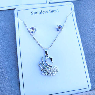 نیم ست دخترانه مدل سه قلب مشکی  مشخصات محصول : رنگ نقره ای مشخصات نیم ست گردنبند + گوشواره طول زنجیر : 45 سانت استیل رنگ ثابت پلاک گردنبندی : طول  سانت قلاب گوشواره میخی اتصالات استیل رنگ ثابت گوشواره تک نگین سفید کانال محصولات و کدرهگیری واتساپ https://whatsapp.com/channel/0029Vb6G4LDA89MaeB17xp18 کانال محصولات جدید پیام رسان ایتا https://eitaa.com/kharraziaramis مشاهده کدرهگیری پیام رسان ایتا https://eitaa.com/postkharraziaramis پیج اینستاگرام https://instagram.com/kharraziaramis شماره واتساپ و پاسخگویی ( ساعات کاری  9 تا 14 ) 09100772050 خرازی ارامیس خرازی قم خرازی زیورالات خرازی بازار تهران خرازی بازار بزرگ خرازی مروی خرازی مشهد خرازی شیراز خرازی اصفهان نیم ست استیل گوشواره و گردنبند استیل گوشواره استیل گردنبند استیل نیم ست رنگ ثابت نیم ست طلایی استیل نیم ست زنانه نیم ست دخترانه نیم ست استیل زنانه نیم ست استیل دخترانه گردنبند زنانه گردنبند دخترانه خرازی ارامیس