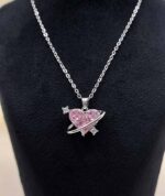  گردنبند دخترانه قلب سوارسکی کد262 مشخصات محصول : زنجیر : جنس استیل سایز : 0/4 رنگ نقره ای ( رنگ ثابت بدون حساسیت ) قفل و حلقه ها استیل رنگ ثابت طلایی طول زنجیر 45 سانت جنس استیل رنگ ثابت بدون حساسیت مشخصات پلاک قطر محصول :  سانت جنس سوارسکی کانال محصولات جدید پیام رسان ایتا https://eitaa.com/kharraziaramis کانال محصولات جدید پیام رسان روبیکا https://Rubika.ir/kharraziaramis مشاهده کدرهگیری پیام رسان ایتا https://eitaa.com/postkharraziaramis مشاهده کدرهگیری پیام رسان روبیکا https://Rubika.ir/postkharraziaramis کانال واتساپ https://whatsapp.com/channel/0029Vb6G4LDA89MaeB17xp18 پیج اینستاگرام https://instagram.com/kharraziaramis شماره واتساپ و پاسخگویی ( ساعات کاری 9 تا 13 – 17 تا 21 ) 09100772050 خرازی ارامیس خرازی قم خرازی زیورالات خرازی بازار تهران خرازی بازار بزرگ خرازی مروی خرازی مشهد خرازی شیراز خرازی اصفهان  گردنبند دخترانه قلب گردنبند قلب گردنبند زنانه قلب گردنبند استیل قلب گردنبند رتگ ثابت قلب گردنبند قلب استیل گردنبند نقره ای قلب گردنبند استیل دخترانه قلب