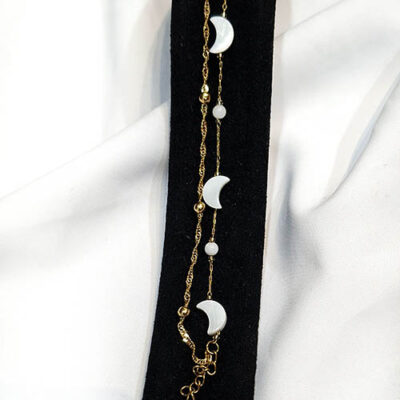 دستبند دولاین طرح ونکلیف بازنجیر خلخال مشخصات : زنجیر ونکلیف سنگی 15 سانت زنجیر خلخال 15/2 سانت زنجیر سایز 4 سانت آویز قلب انتهای دستبند + قفل + حلقه اتصال دستبند کاملا استیل آبکاری طلایی رنگ ثابت بدون حساسیت کانال محصولات و کدرهگیری واتساپ https://whatsapp.com/channel/0029Vb6G4LDA89MaeB17xp18 کانال محصولات جدید پیام رسان ایتا https://eitaa.com/kharraziaramis شماره واتساپ و پاسخگویی ( ساعات کاری  9 تا 14 ) 09100772050 دستبند دو لاین استیل دستبند دوتایی استیل دستبند دخترانه دولاین دستبند زنانه دولاین دستبند استیل دستبند استیل ونکلیف دستبند ون کلیف دستبند دخترانه ونکلیف دستبند زنانه ونکلیف دولاین خرازی آرامیس