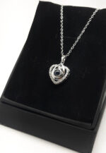 گردنبند به صد زبان دوستت دارم قلب کد329 مشخصات محصول : ابعاد کامل محصول :  باحلقه گردنبندی زنجیر استیل رنگ ثابت بدون حساسیت سایز 45 سانت با زنجیر تنظیم با نگین به صد زبان دوستت دارم کانال محصولات جدید پیام رسان ایتا https://eitaa.com/kharraziaramis مشاهده کدرهگیری پیام رسان ایتا https://eitaa.com/postkharraziaramis کانال واتساپ https://whatsapp.com/channel/0029Vb6G4LDA89MaeB17xp18 شماره واتساپ و پاسخگویی ( ساعات کاری 9 تا 13 – 17 تا 21 ) 09100772050 گردنبند صدزبان گردنبند صد زبان دوست دارم گردنبند به صدزبان دوستت دارم گردنبند استیل به صد زبان گردنبند رنگ ثابت به صد زبان I love you in a hundred languages CustoMyLove™ I Love you in 100 Languages Necklace Images may be