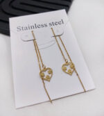 گوشواره بخیه ای استیل قلب با سه گل مشخصات : طول زنجیر : 6 سانت طول پلاک : یک سانت رنگ طلایی و نقره ای جنس استیل رنگ ثابت کانال محصولات جدید پیام رسان ایتا https://eitaa.com/kharraziaramis مشاهده کدرهگیری پیام رسان ایتا https://eitaa.com/postkharraziaramis کانال واتساپ https://whatsapp.com/channel/0029Vb6G4LDA89MaeB17xp18 پیج اینستاگرام https://instagram.com/kharraziaramis شماره واتساپ و پاسخگویی ( ساعات کاری 9 تا 13 – 17 تا 21 ) 09100772050 خرازی ارامیس خرازی قم خرازی زیورالات خرازی بازار تهران خرازی بازار بزرگ خرازی مروی خرازی مشهد خرازی شیراز خرازی اصفهان گوشواره بخیه ی گوشواره گوشواره استیل بخیه قلب گوشواره دخترانه بخیه ای قلب گوشواره زنجیری قلب بخیه ای قلب گوشواره رنگ ثابت بخیه ای قلب گوشواره بخیه ای قلب گوشواره قلب گوشواره قلب بخیه ای قلب گوشواره دخترانه بخیه ای قلب گوشواره زنجیری بخیه ای قلب گوشواره رنگ ثابت بخیه ای قلب