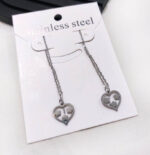 گوشواره بخیه ای استیل قلب با سه گل مشخصات : طول زنجیر : 6 سانت طول پلاک : یک سانت رنگ طلایی و نقره ای جنس استیل رنگ ثابت کانال محصولات جدید پیام رسان ایتا https://eitaa.com/kharraziaramis مشاهده کدرهگیری پیام رسان ایتا https://eitaa.com/postkharraziaramis کانال واتساپ https://whatsapp.com/channel/0029Vb6G4LDA89MaeB17xp18 پیج اینستاگرام https://instagram.com/kharraziaramis شماره واتساپ و پاسخگویی ( ساعات کاری 9 تا 13 – 17 تا 21 ) 09100772050 خرازی ارامیس خرازی قم خرازی زیورالات خرازی بازار تهران خرازی بازار بزرگ خرازی مروی خرازی مشهد خرازی شیراز خرازی اصفهان گوشواره بخیه ی گوشواره گوشواره استیل بخیه قلب گوشواره دخترانه بخیه ای قلب گوشواره زنجیری قلب بخیه ای قلب گوشواره رنگ ثابت بخیه ای قلب گوشواره بخیه ای قلب گوشواره قلب گوشواره قلب بخیه ای قلب گوشواره دخترانه بخیه ای قلب گوشواره زنجیری بخیه ای قلب گوشواره رنگ ثابت بخیه ای قلب