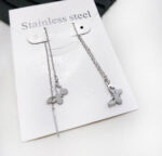 گوشواره بخیه ای استیل پروانه نقره ی مشخصات : طول زنجیر : 6 سانت طول پلاک : یک سانت رنگ طلایی و نقره ای جنس استیل رنگ ثابت کانال محصولات جدید پیام رسان ایتا https://eitaa.com/kharraziaramis مشاهده کدرهگیری پیام رسان ایتا https://eitaa.com/postkharraziaramis کانال واتساپ https://whatsapp.com/channel/0029Vb6G4LDA89MaeB17xp18 پیج اینستاگرام https://instagram.com/kharraziaramis شماره واتساپ و پاسخگویی ( ساعات کاری 9 تا 13 – 17 تا 21 ) 09100772050 خرازی ارامیس خرازی قم خرازی زیورالات خرازی بازار تهران خرازی بازار بزرگ خرازی مروی خرازی مشهد خرازی شیراز خرازی اصفهان گوشواره پروانه ی گوشواره گوشواره استیل بخیه پروانه گوشواره دخترانه بخیه ای پروانه گوشواره زنجیری پروانه بخیه ای پروانه گوشواره رنگ ثابت بخیه ای پروانه گوشواره بخیه ای پروانه گوشواره پروانه گوشواره پروانه بخیه ای پروانه گوشواره دخترانه بخیه ای پروانه گوشواره زنجیری بخیه ای پروانه گوشواره رنگ ثابت بخیه ای پروانه