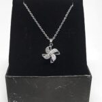 گردنبند دخترانه چرخشی کد8 نقره ای