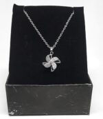 گردنبند دخترانه چرخشی کد8 نقره ای